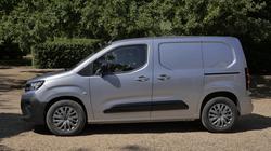 PEUGEOT PARTNER STANDARD DIESEL 1.5 BlueHDi 100 Professional Plus Van